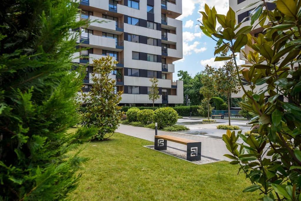 Labyrinth Apartment - Free Parking Space Included Varna Exterior photo